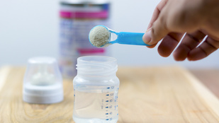 Megszólalt az NNGYK a visszahívott, baktériummal szennyezett tápszerekről