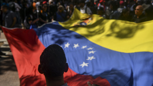 Donald Trump egy szerkesztett képpel kikiáltotta magát Venezuela ügyvezető elnökének