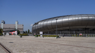 Tűz ütött ki a Papp László Sportarénában
