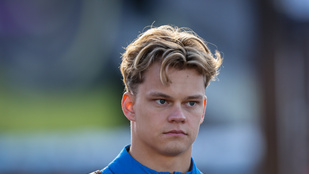 Megszüntette előző idény elején lecserélt versenyzője szerződését az F1-es csapat