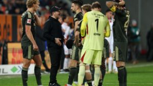 A 91. percben, emberhátrányban szerzett góllal menekültek meg Schäfer Andrásék