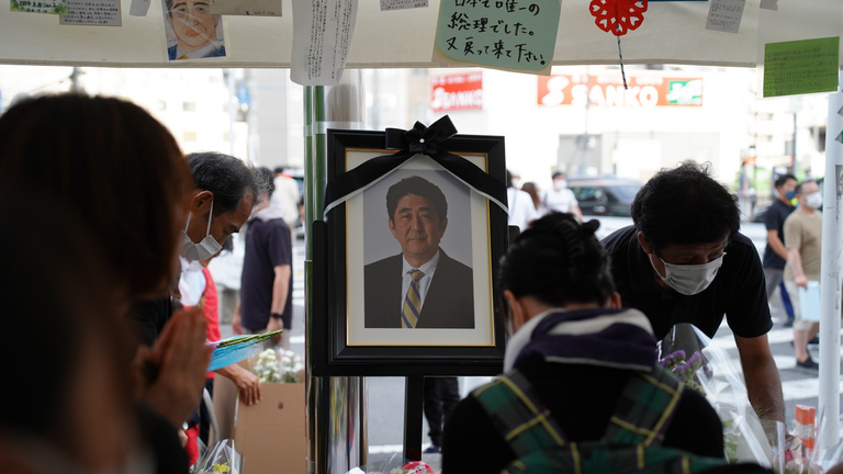 Életfogytig tartó börtönre ítélték a volt japán miniszterelnök gyilkosát