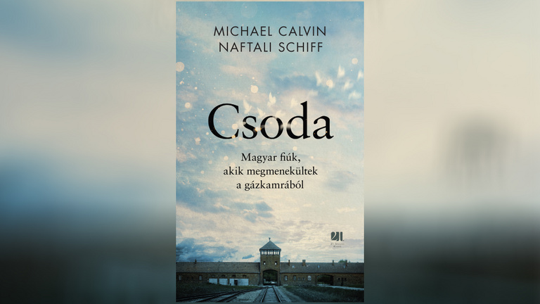 Már le is vetkőztették őket, mégis kisétált 51 magyar fiú a gázkamrából