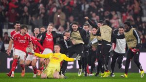 José Mourinhóék egy 98. perces kapusgóllal mentek tovább a Real Madrid ellen