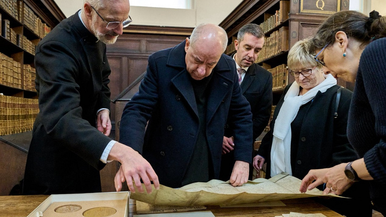 Edinburghban élő magyarokkal találkozott Sulyok Tamás