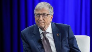 A legújabb Epstein-akta szerint Bill Gates orosz nőkkel került intim kapcsolatba és nemi betegséget is elkapott