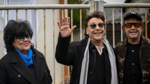 Megható sorokkal búcsúzik Dolly és Szikora Róbert Fenyő Miklóstól