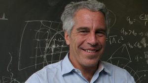 Egy budapesti ingatlan, és egy magyar lány felől is érdeklődött Jeffrey Epstein