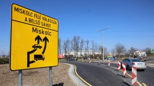 Teljes a felfordulás, Jakab Péter átigazolt, Csézy beugrott, az MSZP éppen összeomlik