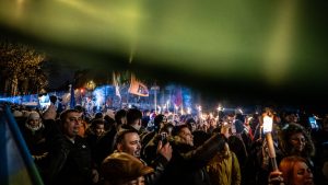 Nem lehet egy népet így megalázni! – Lázár János kijelentése miatt tüntettek