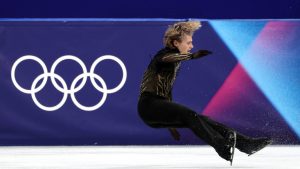 Dráma férfi műkorcsolyában, a favorit amerikai Ilia Malinin dobogóra sem került, kazah aranyérem